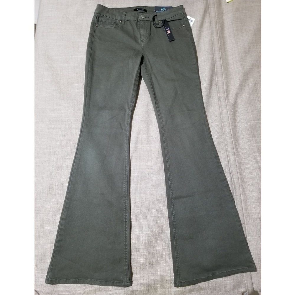 NWT Refuge Jeans Flare in Green size 6